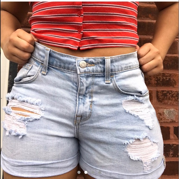 DISTRESSED BOYFRIEND SHORTS - Picture 2 of 4